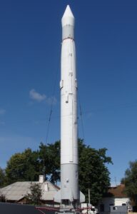 R-5 rakett